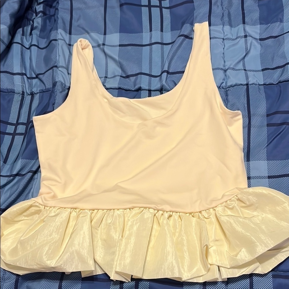Elegant Cream Ruffle Top - Picture 3 of 3
